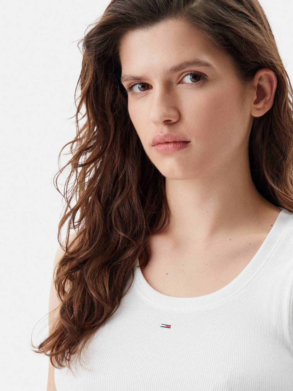 detail Tommy Jeans dámský bílý top