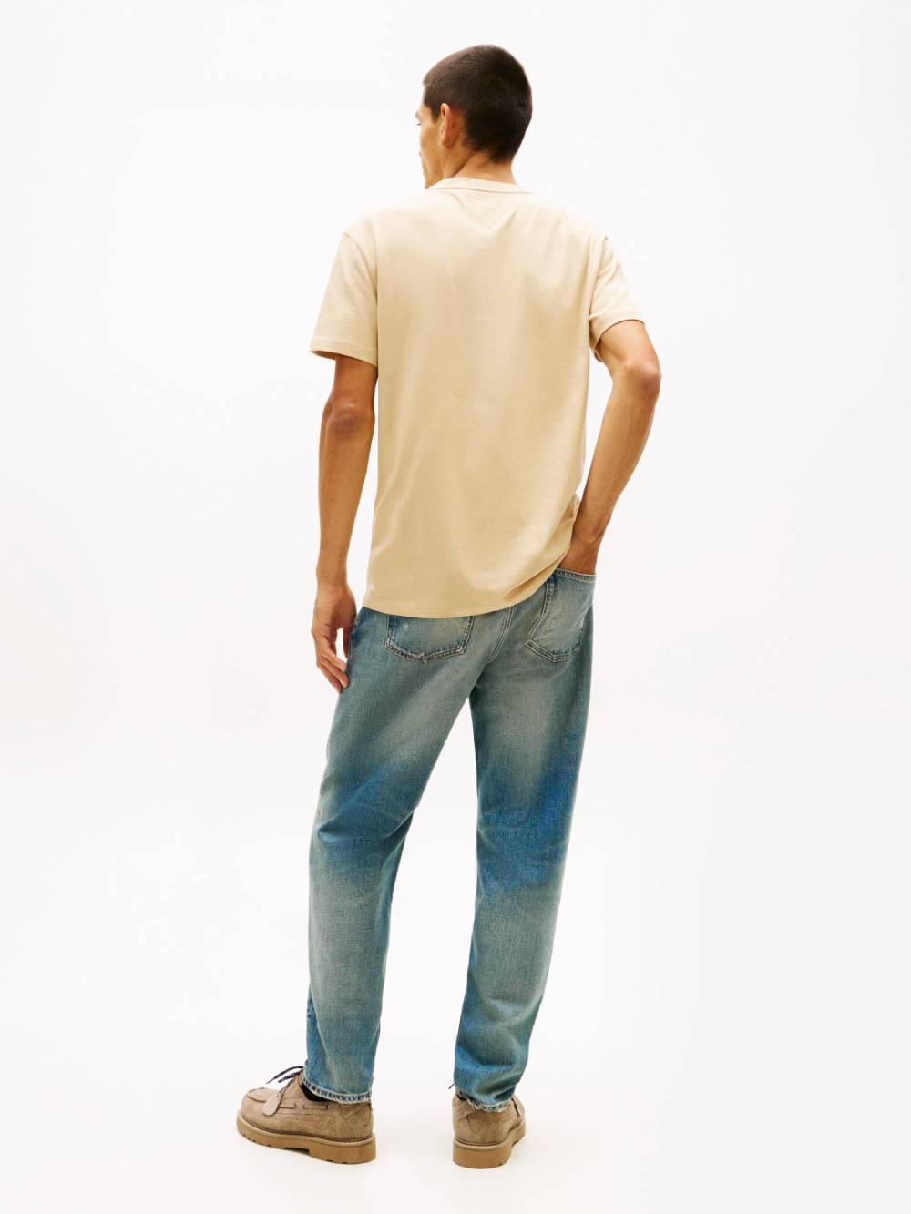 detail Tommy Jeans pánské béžové tričko