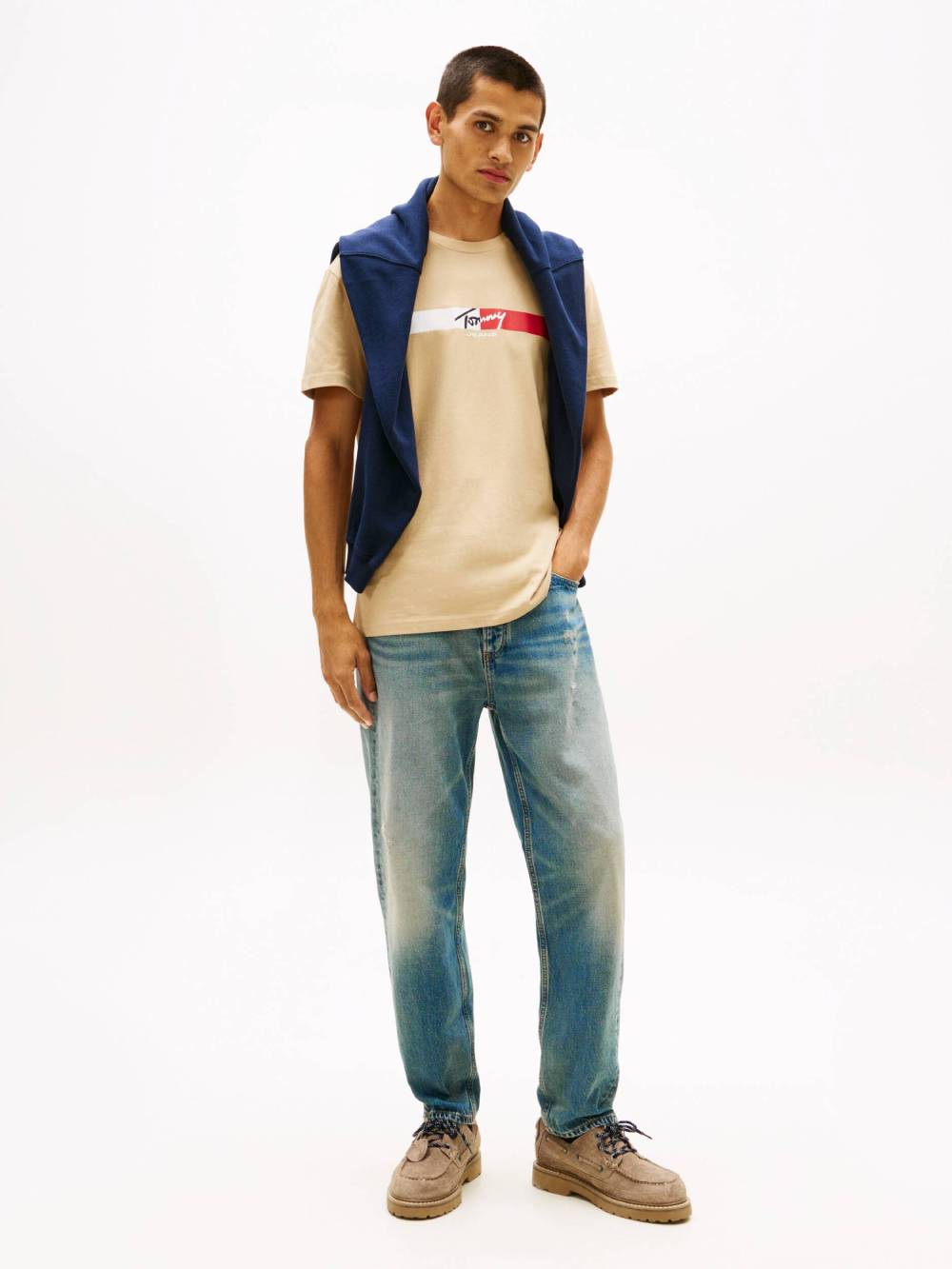detail Tommy Jeans pánské béžové tričko