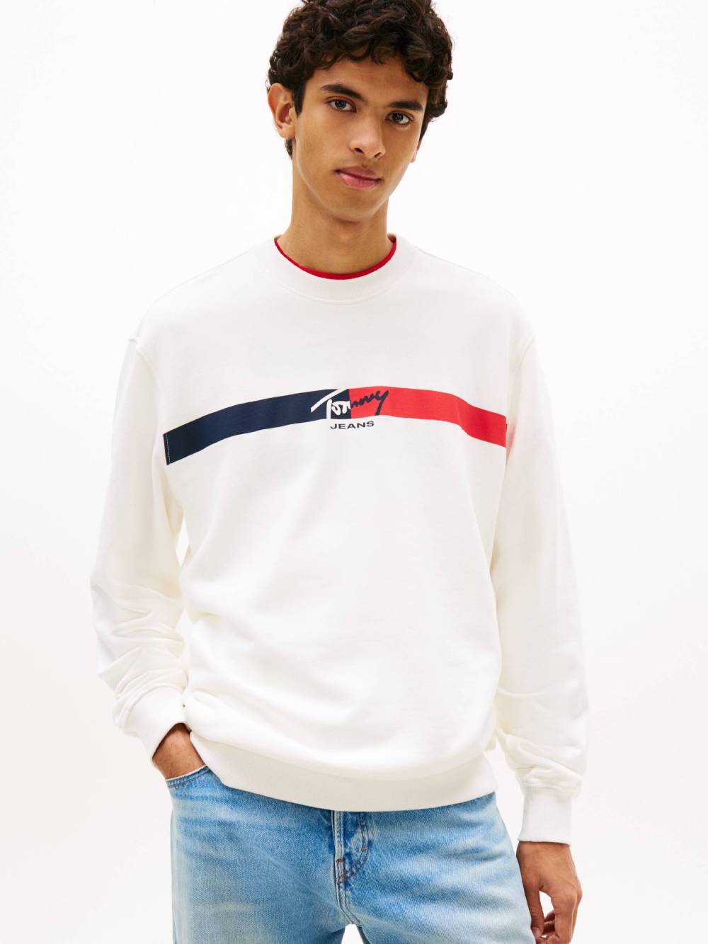 detail Tommy Jeans pánská bílá mikina