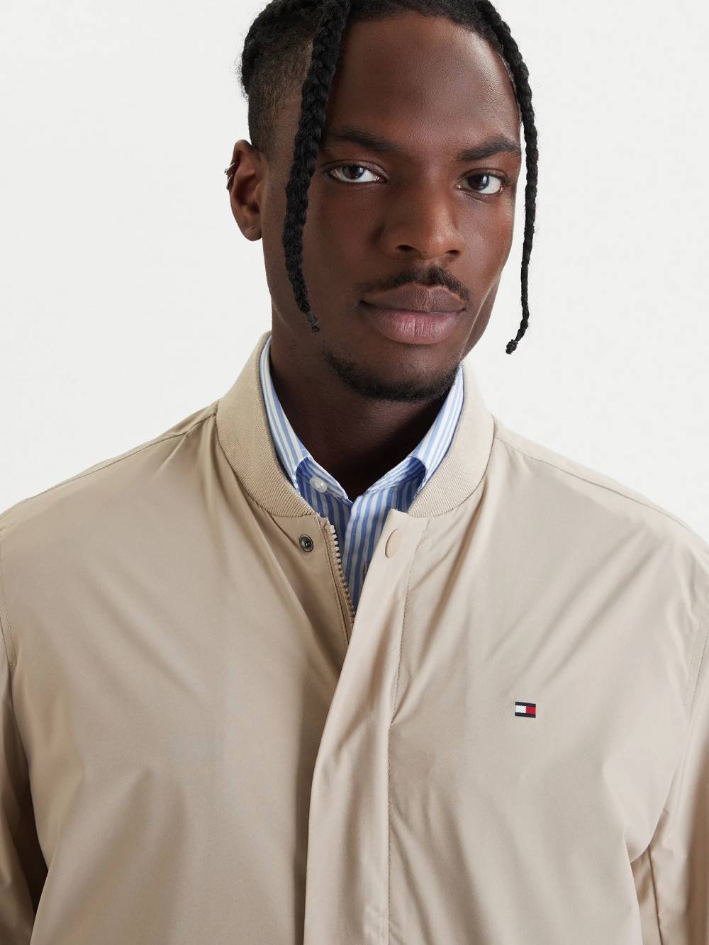 detail Tommy Hilfiger pánský béžový bomber