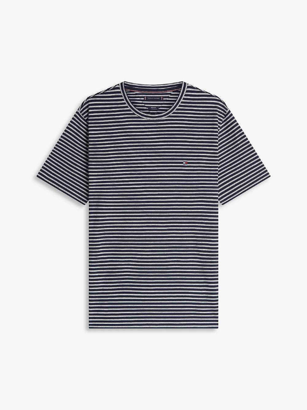 detail Tommy Hilfiger pánské tmavě modré pruhované tričko