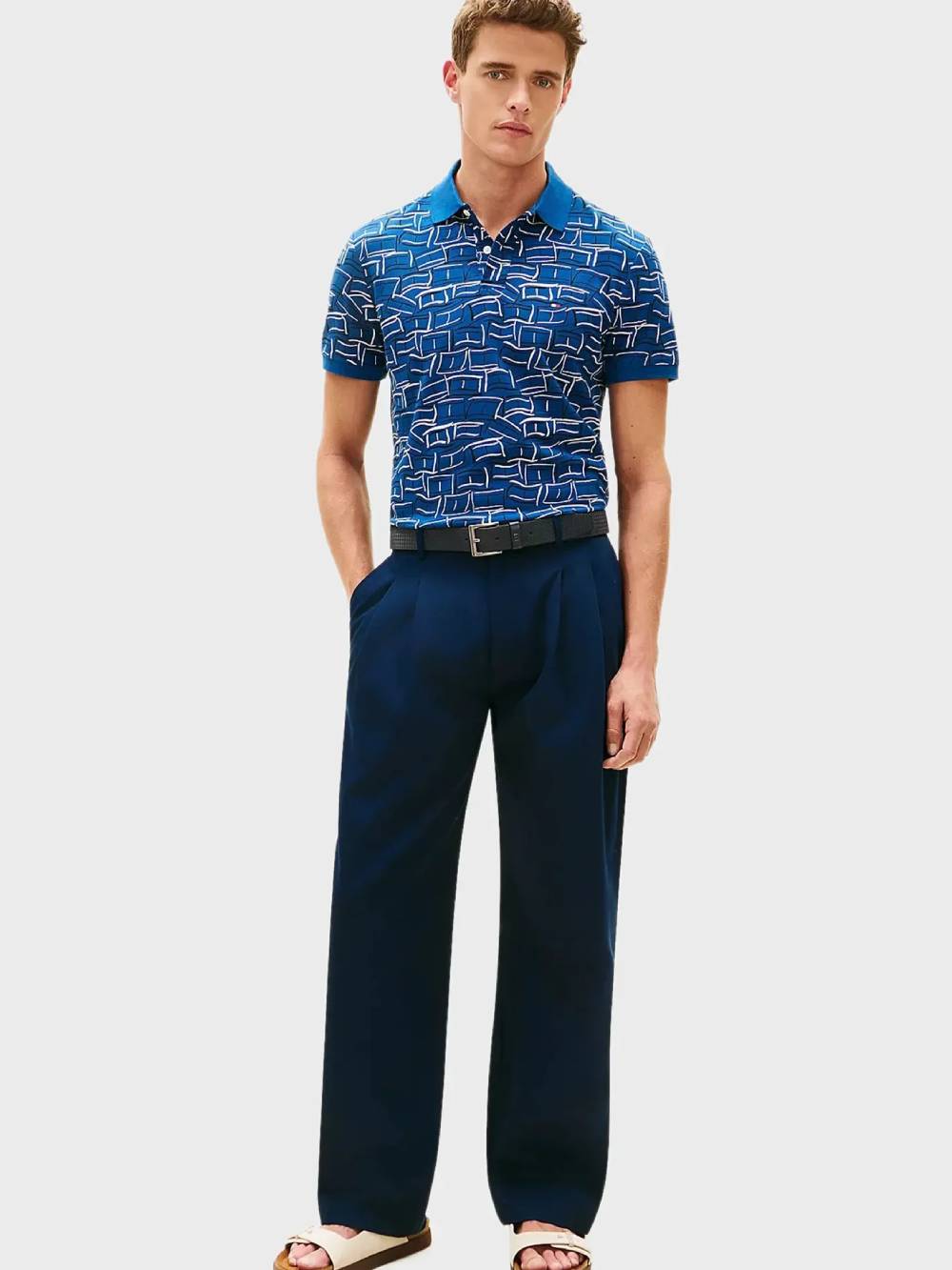 detail Tommy Hilfiger pánské modré polo tričko