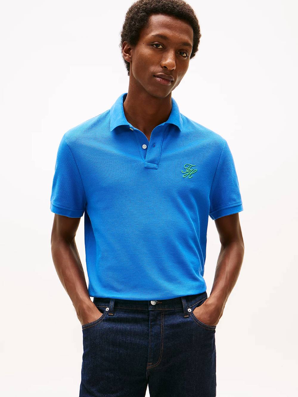 detail Tommy Hilfiger pánské modré polo tričko