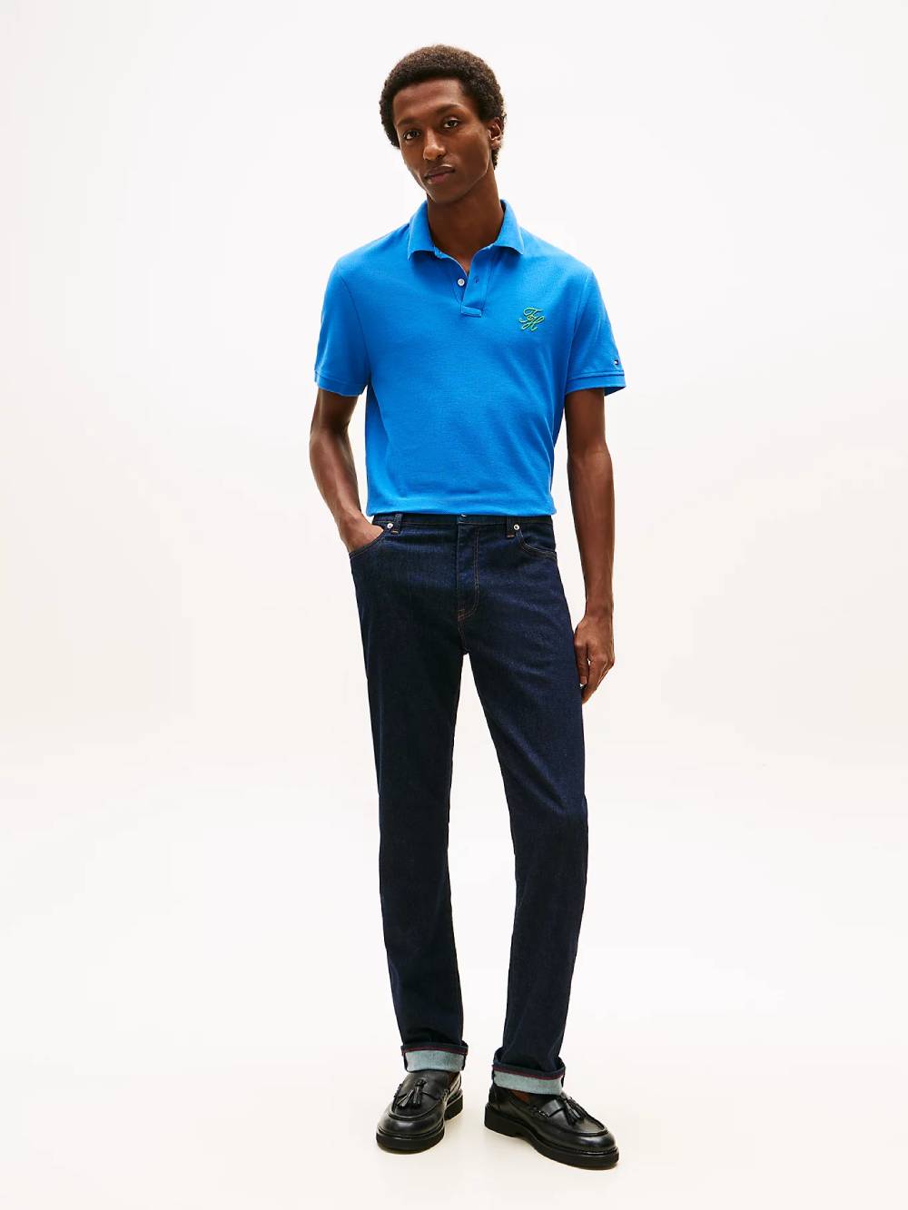 detail Tommy Hilfiger pánské modré polo tričko