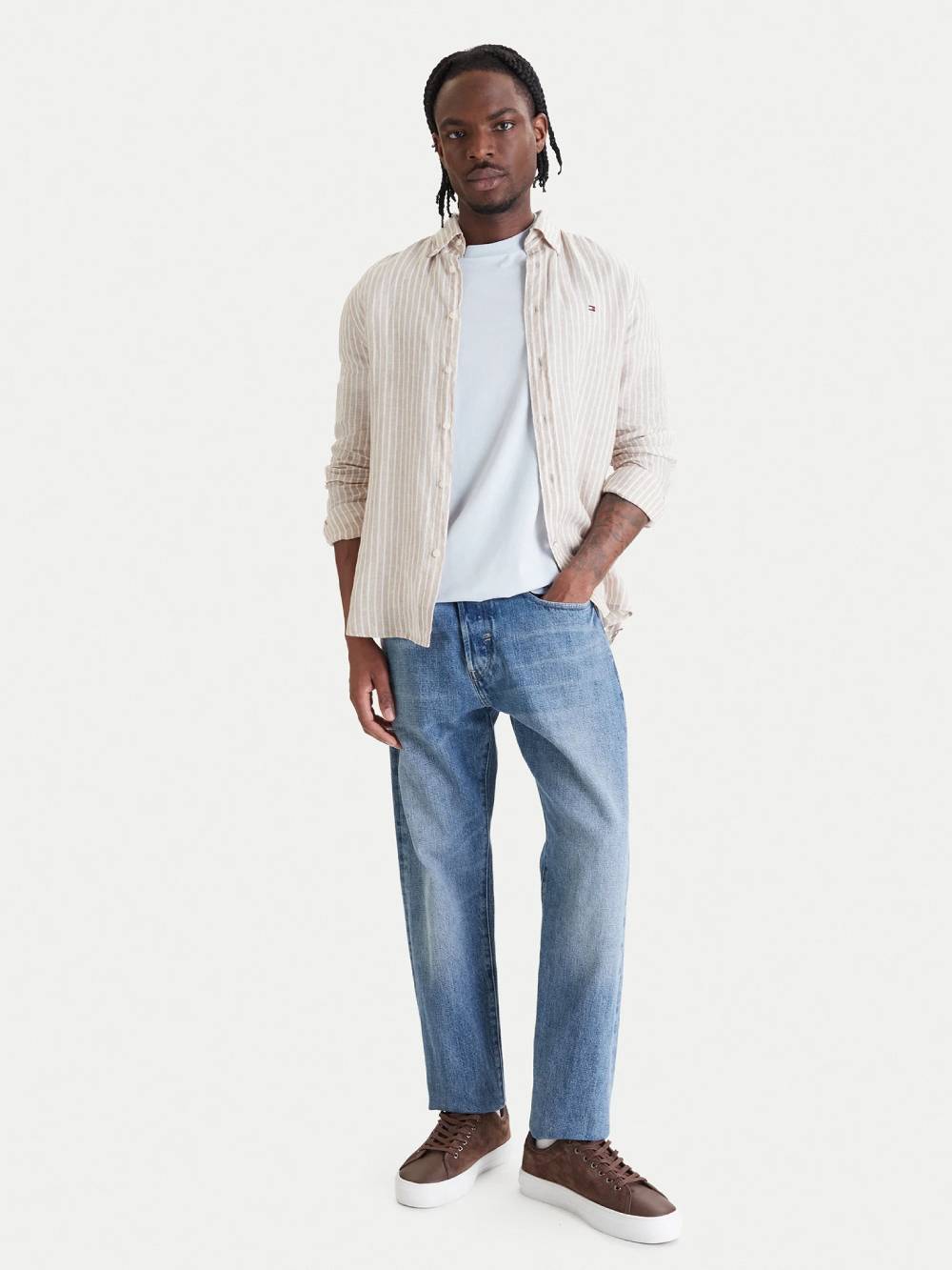 detail Tommy Hilfiger pánská lněná košile