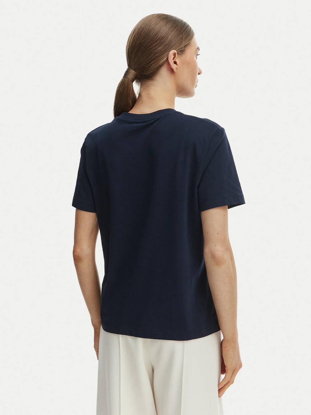 detail Tommy Hilfiger dámské tmavě modré tričko