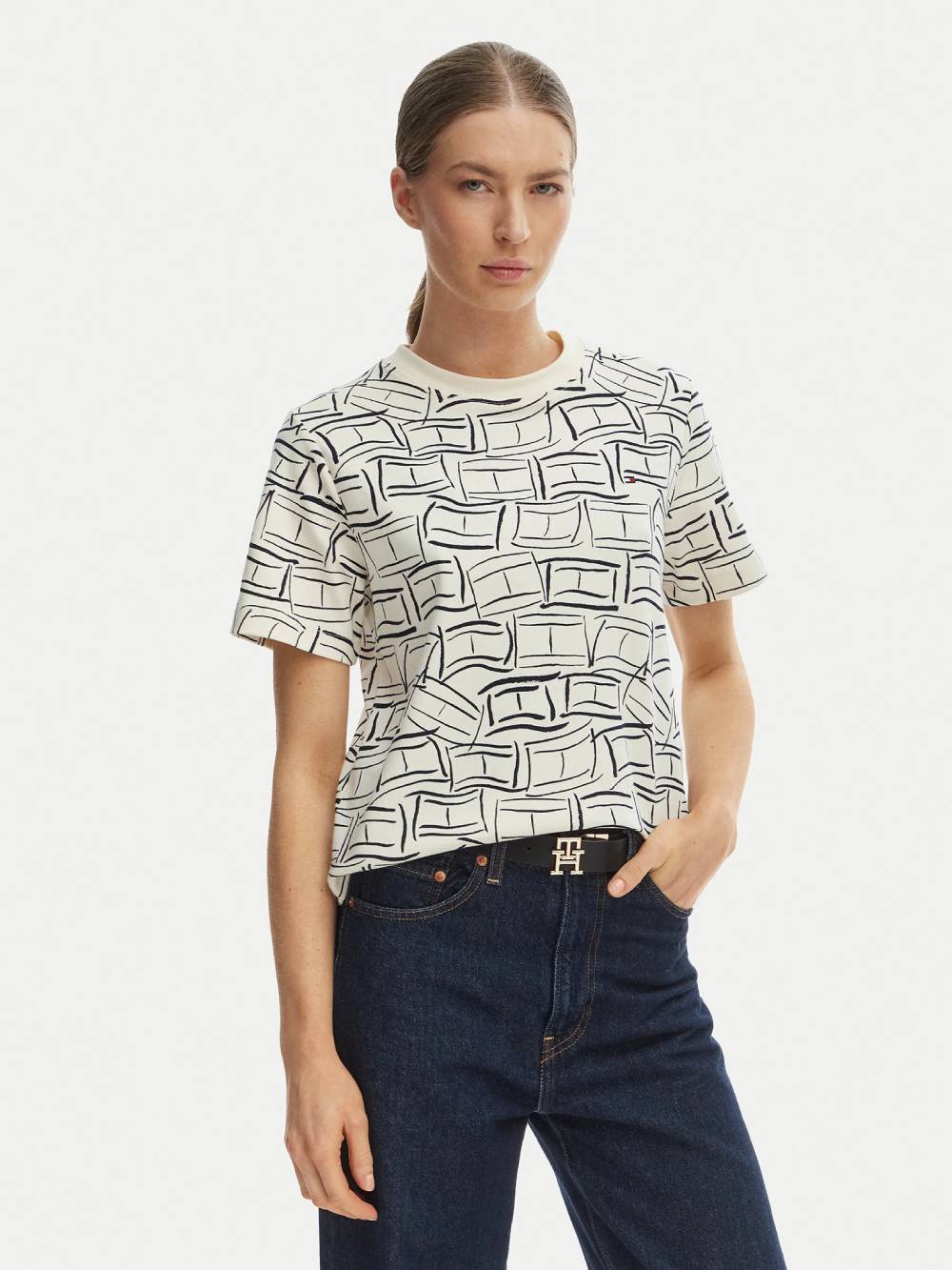 detail Tommy Hilfiger dámské vzorované tričko