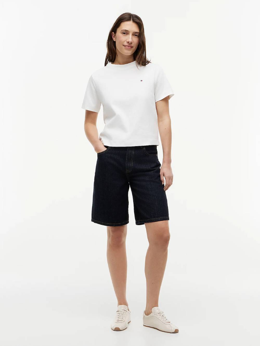 detail Tommy Hilfiger dámské bílé tričko