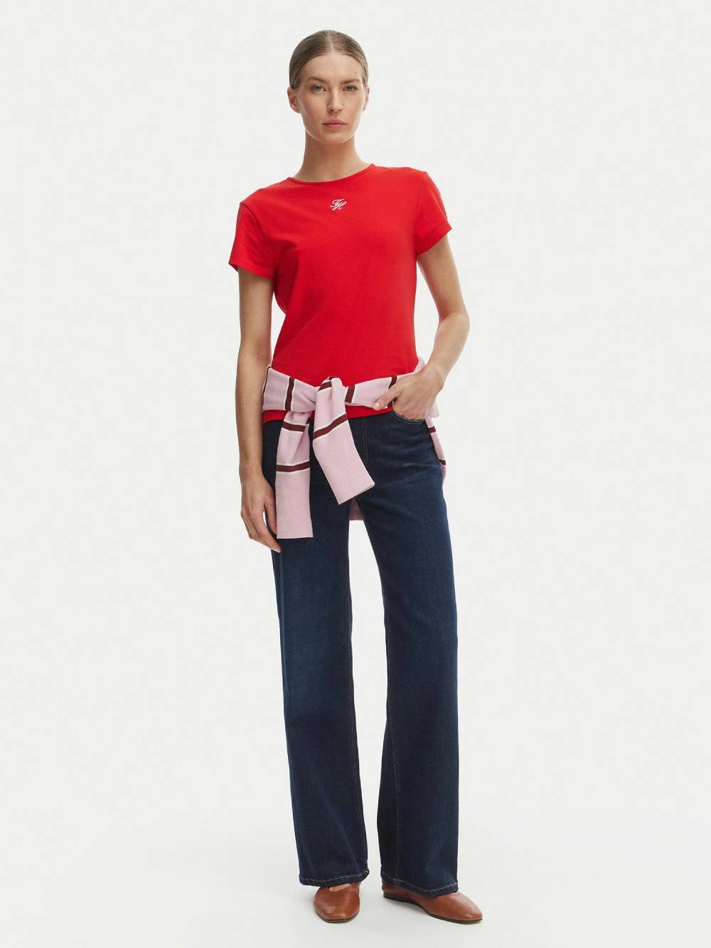 detail Tommy Hilfiger dámské červené tričko