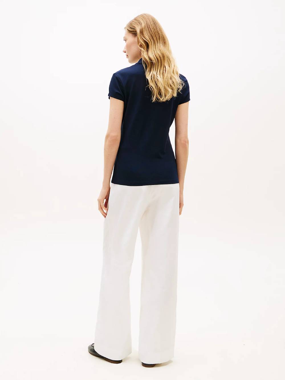 detail Tommy Hilfiger dámské modré polo tričko