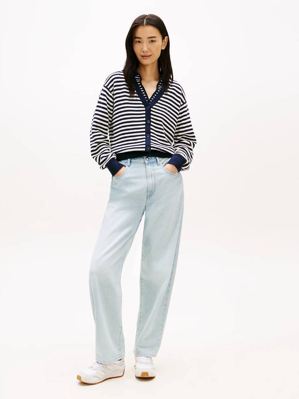 detail Tommy Hilfiger dámské modré džíny