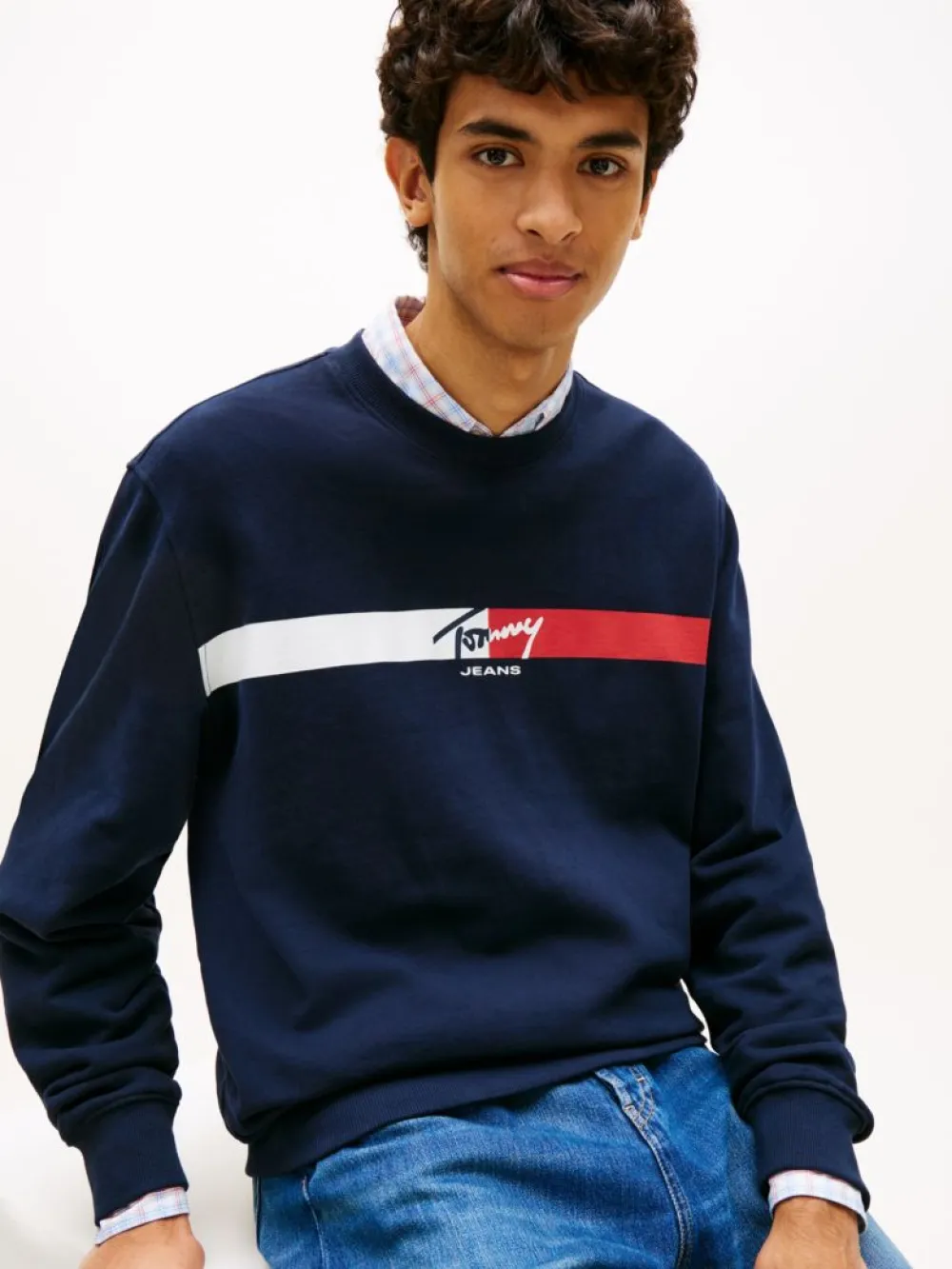 detail Tommy Jeans pánská tmavě modrá mikina