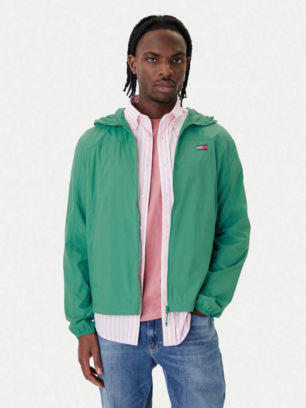 detail Tommy Jeans pánská zelená přechodová bunda