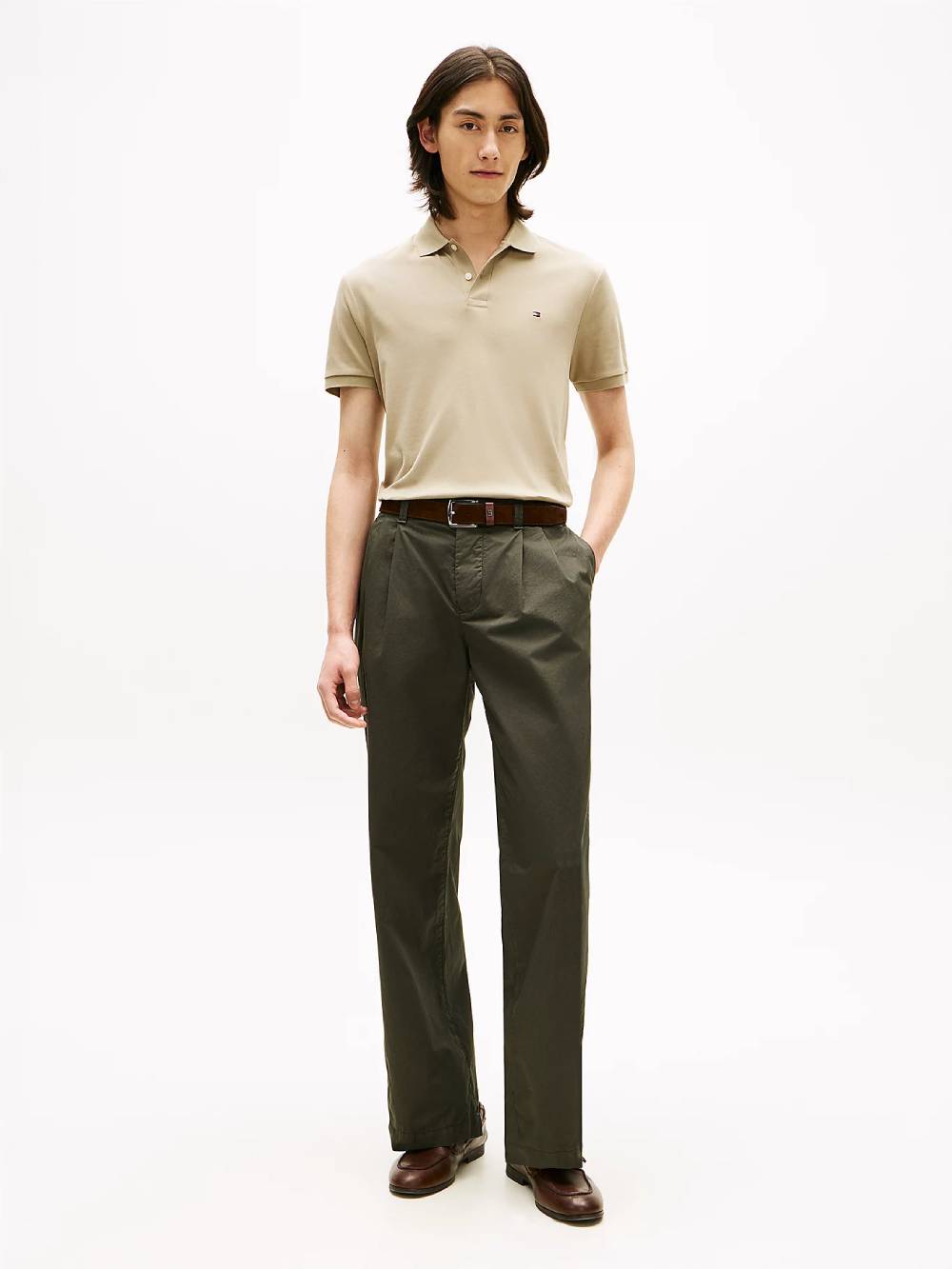detail Tommy Hilfiger pánské tmavě béžové polo tričko