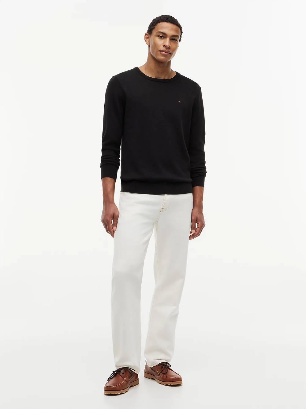 detail Tommy Hilfiger pánský černý svetr