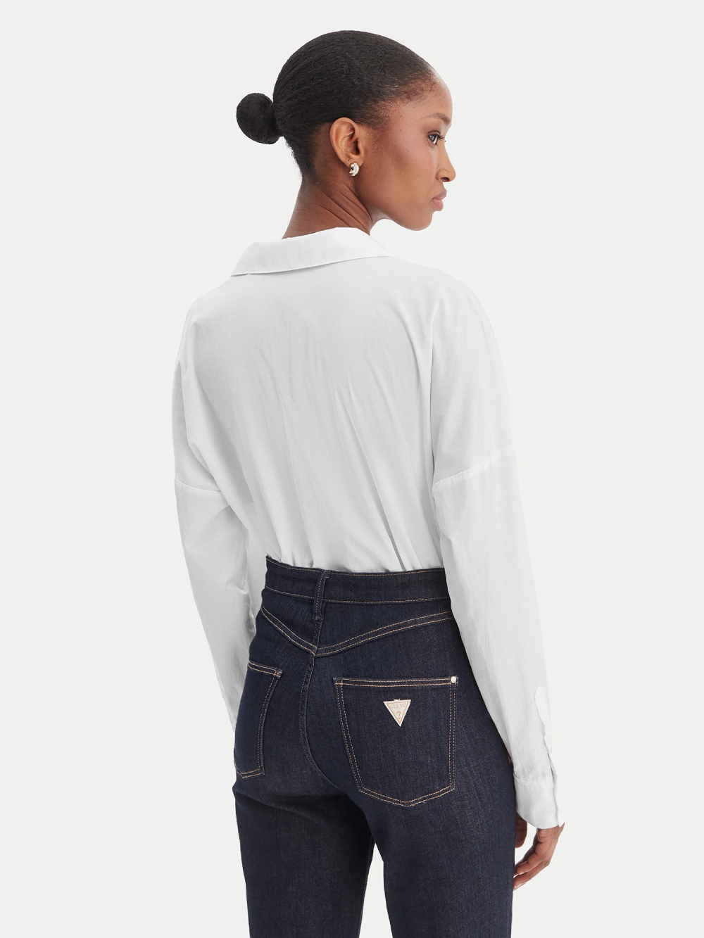 detail Guess dámská bílá košile body