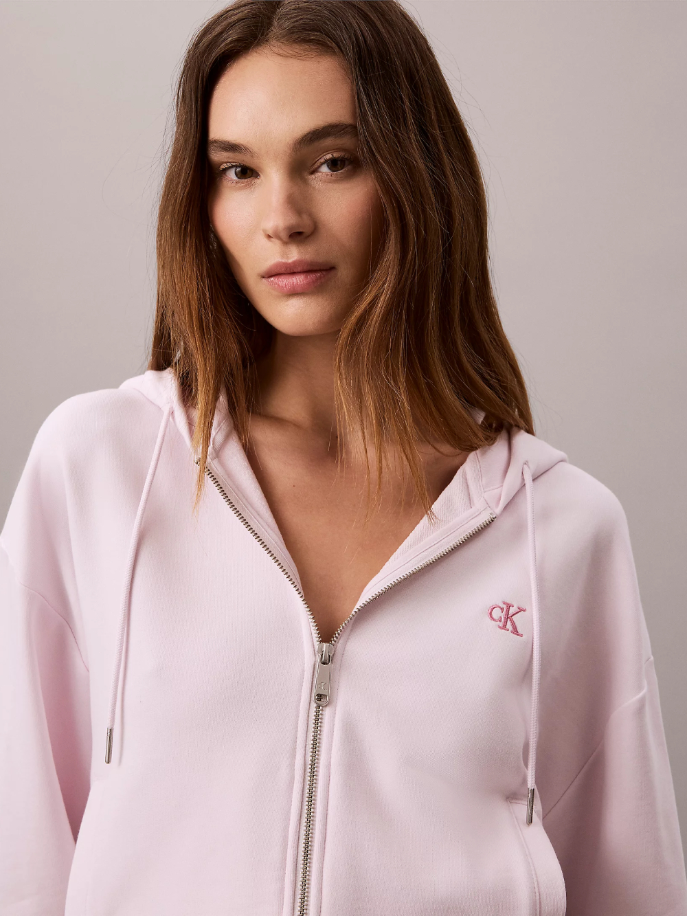 detail Calvin Klein dámská růžová mikina