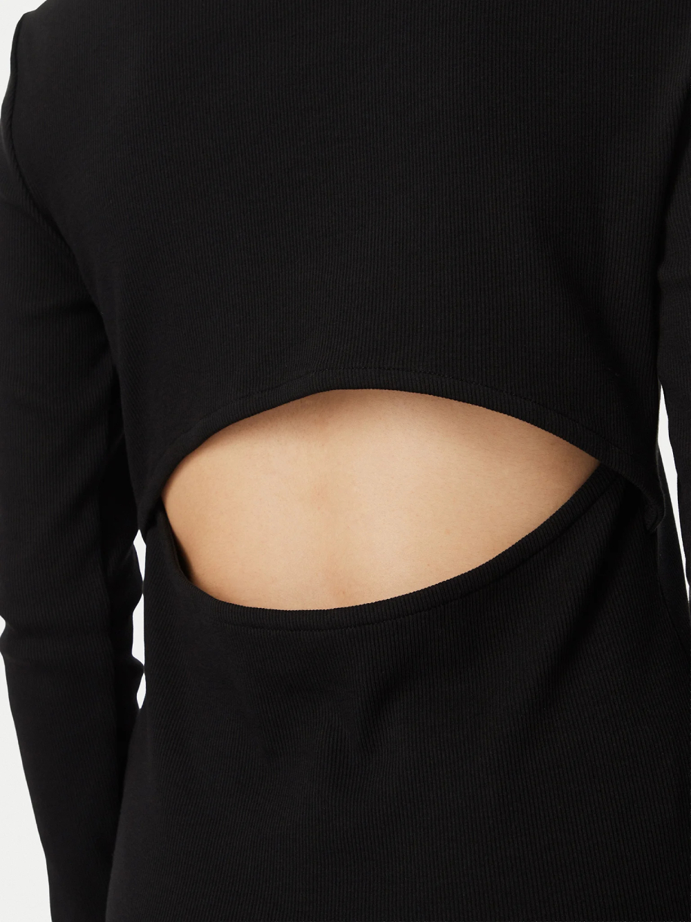 detail Calvin Klein dámské černé tričko