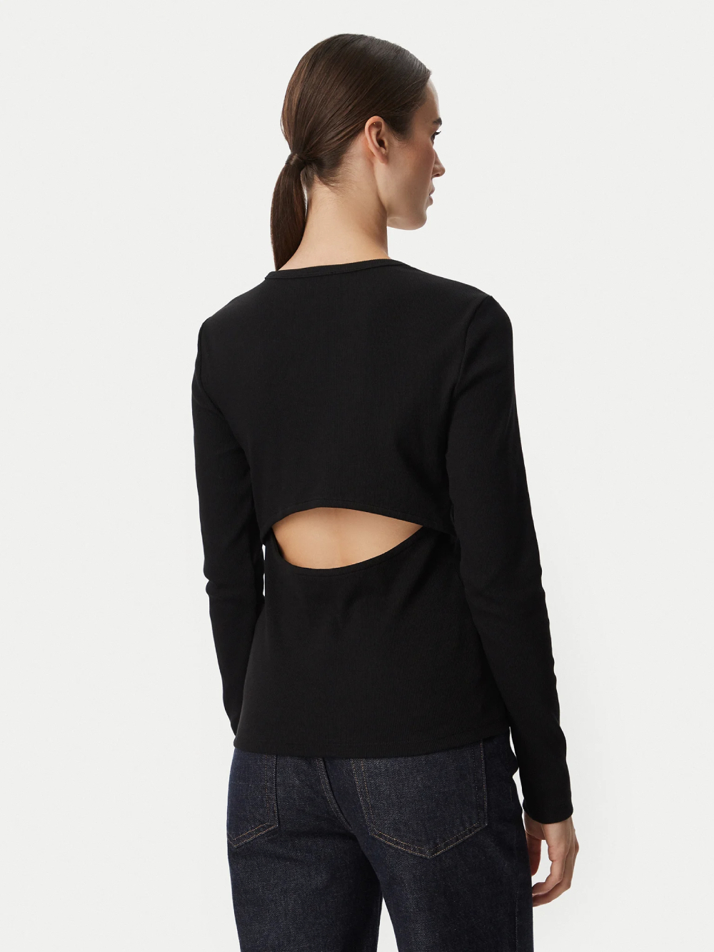 detail Calvin Klein dámské černé tričko