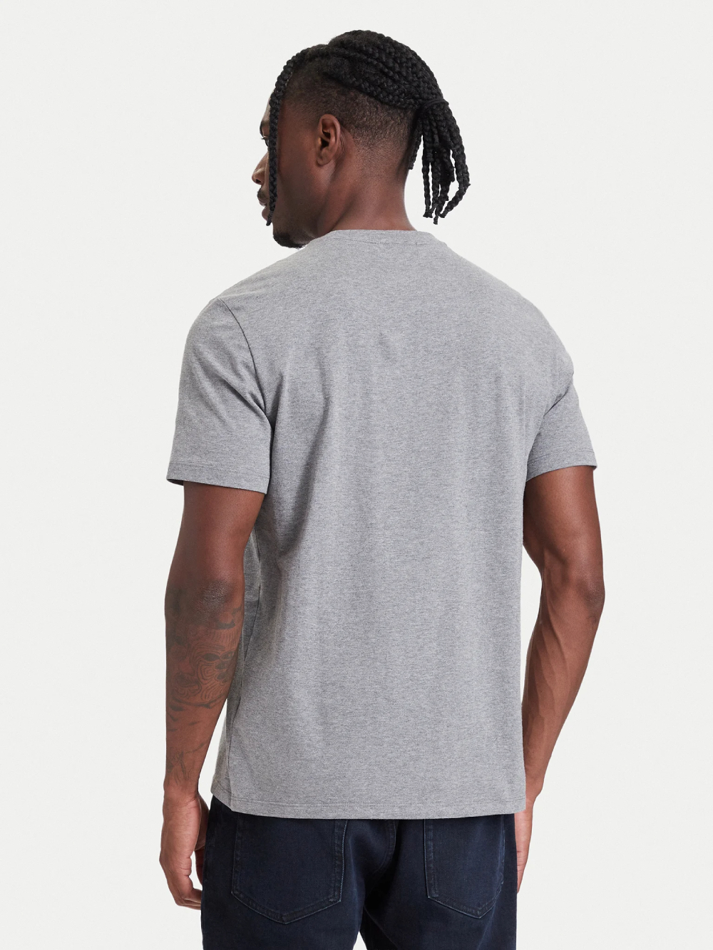 detail Calvin Klein pánské šedé tričko