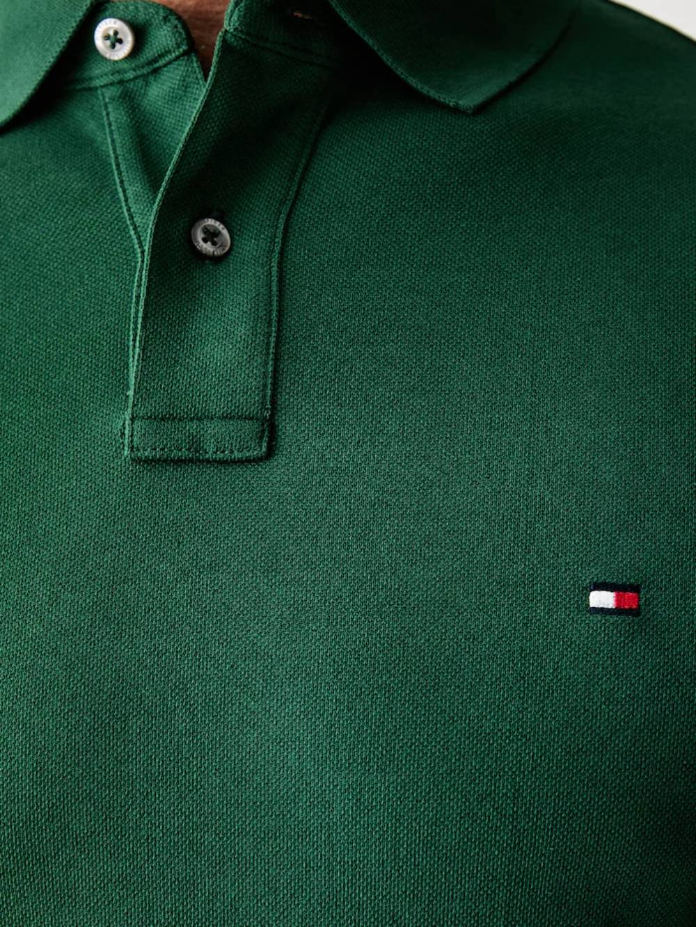 detail Tommy Hilfiger pánské zelené polo tričko