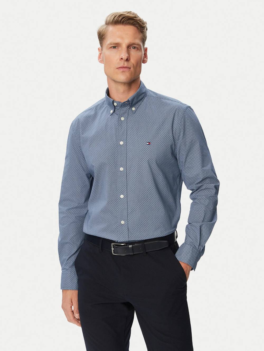 detail Tommy Hilfiger pánská modrá košile se vzorem