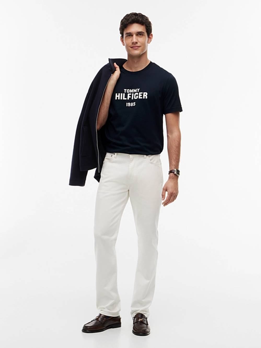 detail Tommy Hilfiger pánské tmavě modré tričko s potiskem