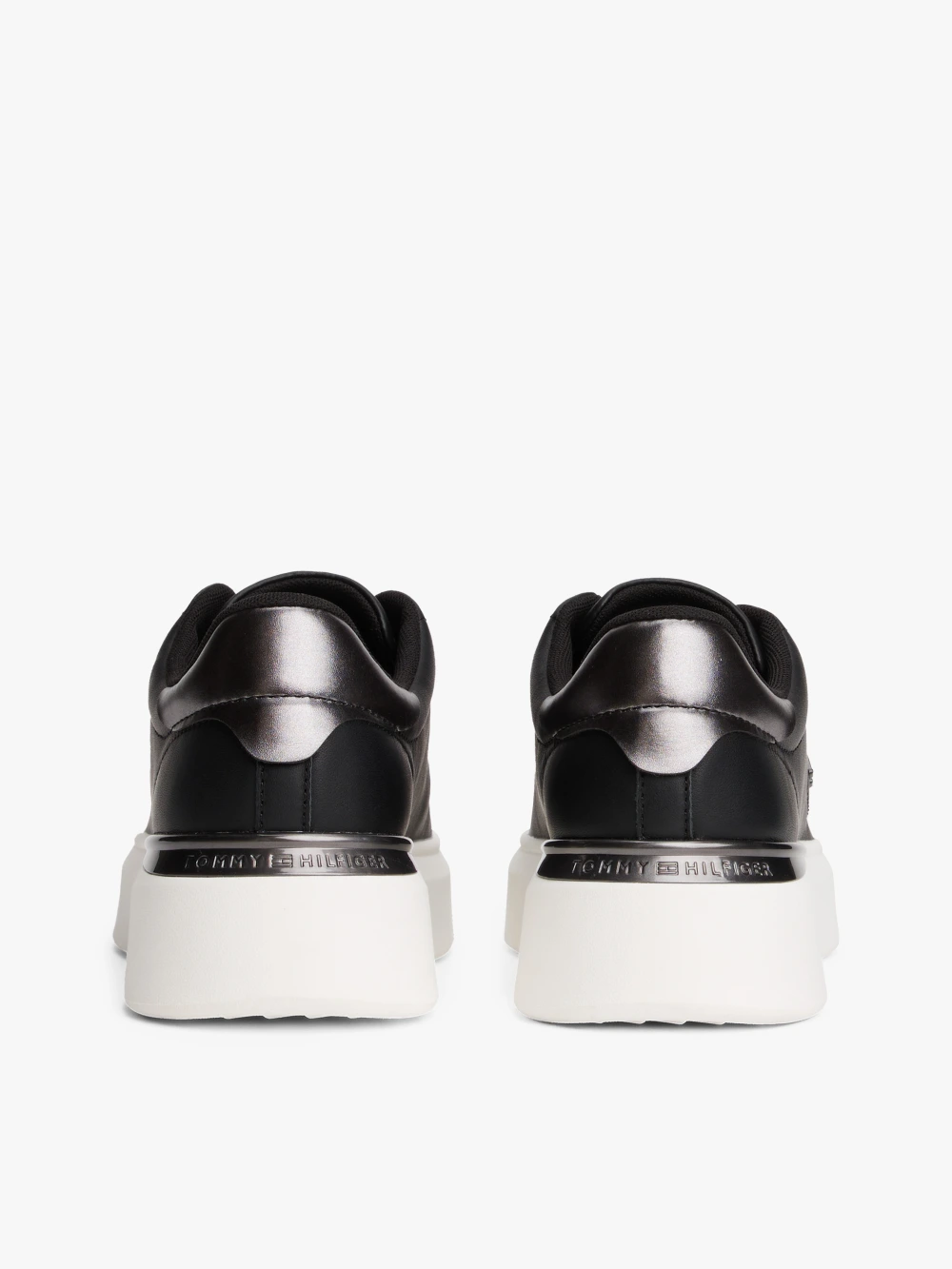 detail Tommy Hilfiger dámské černé tenisky