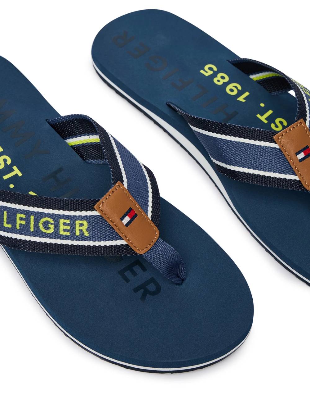 detail Tommy Hilfiger pánské modré žabky 