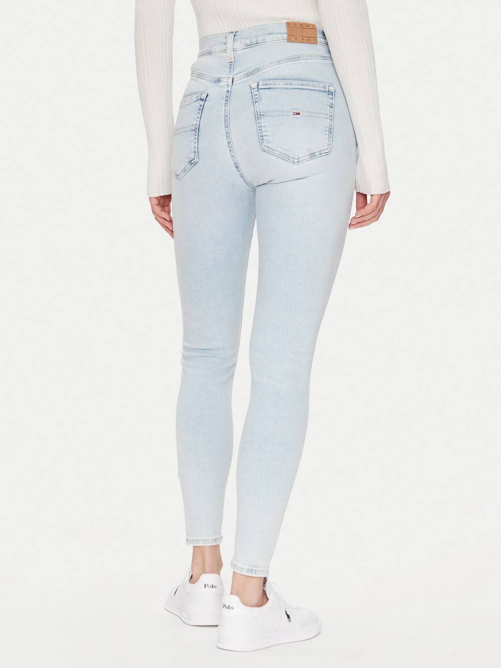 detail Tommy Jeans dámské modré džíny