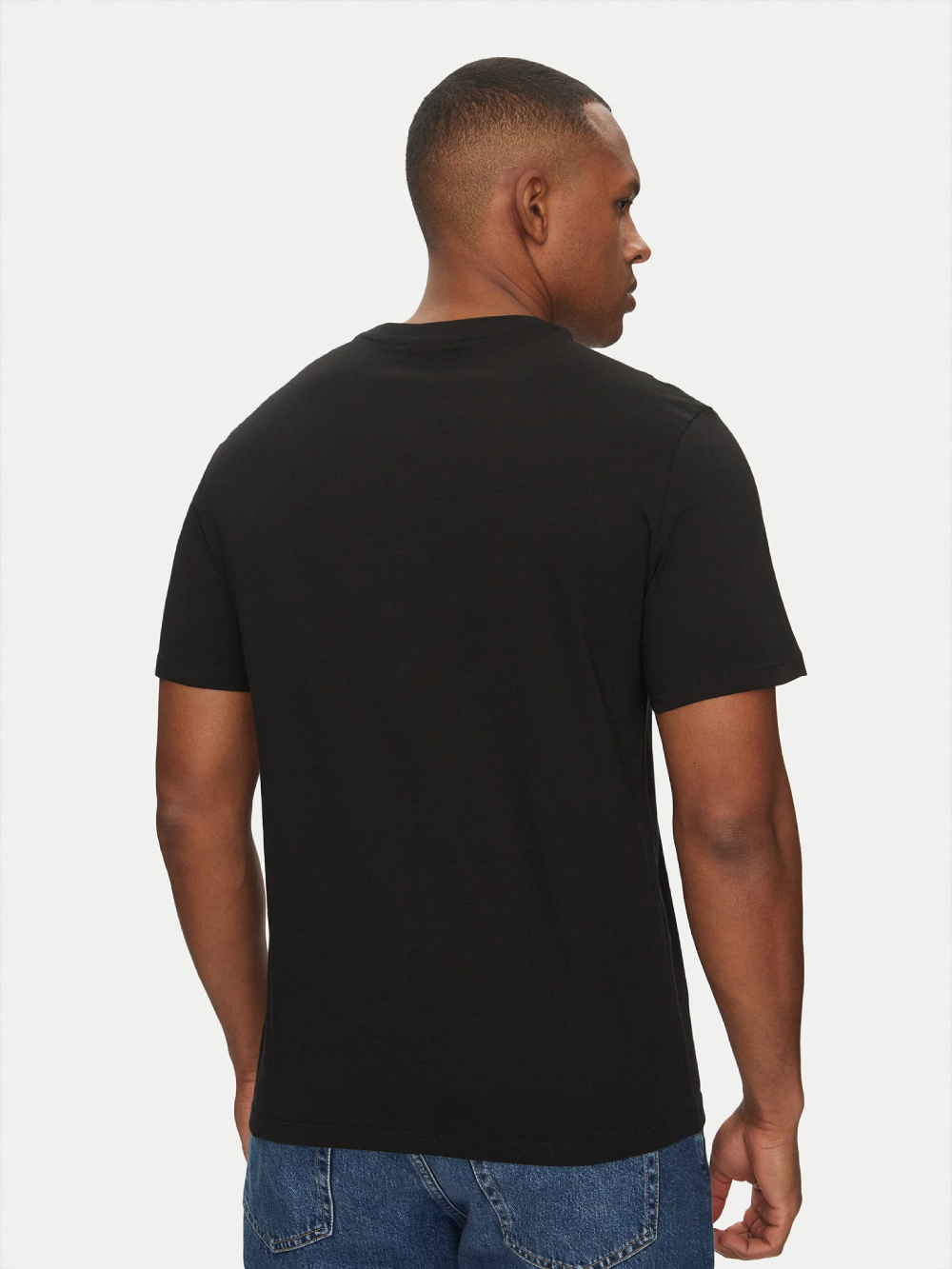 detail Calvin Klein pánské černé tričko