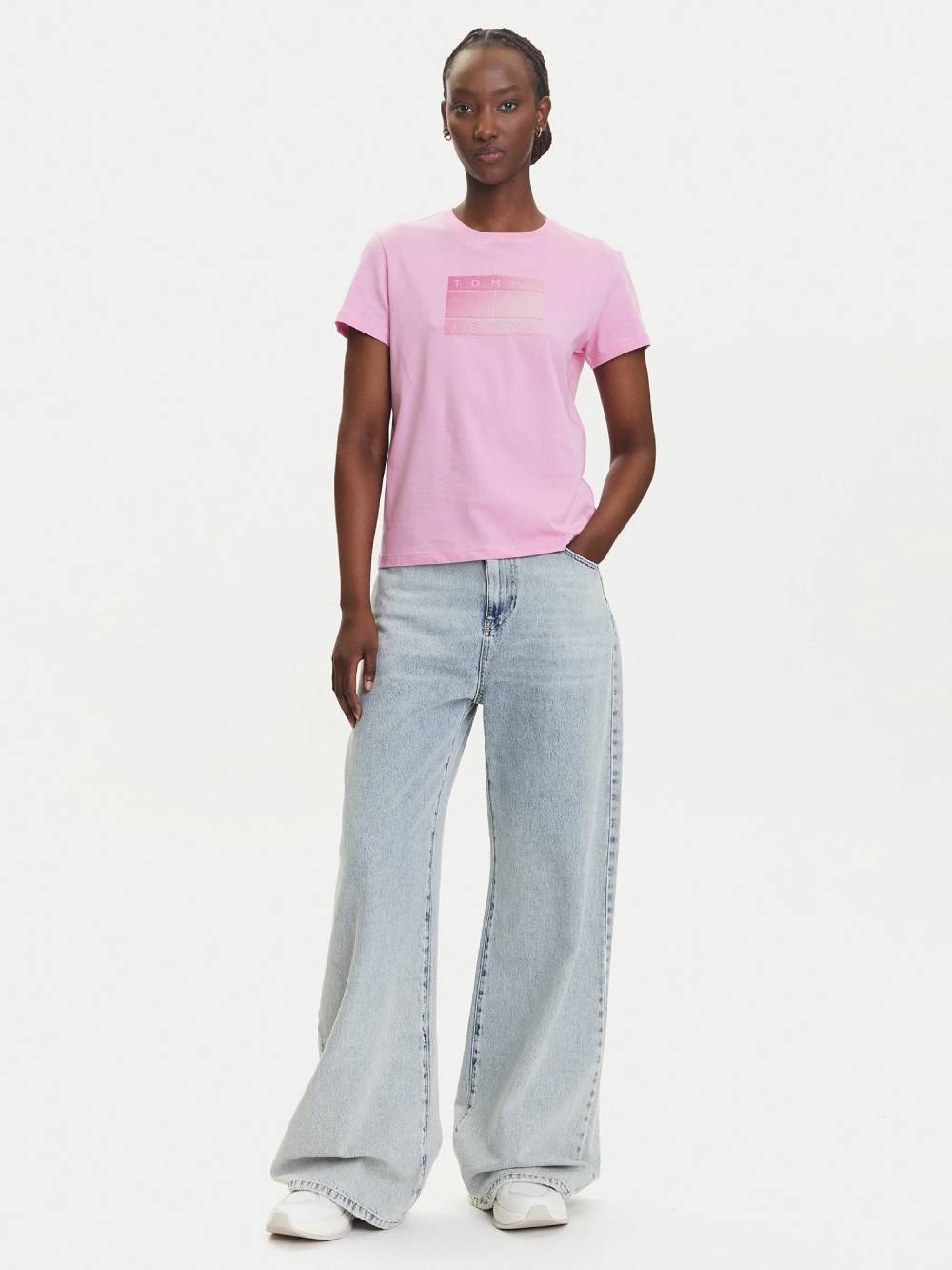 detail Tommy Jeans dámské růžové tričko