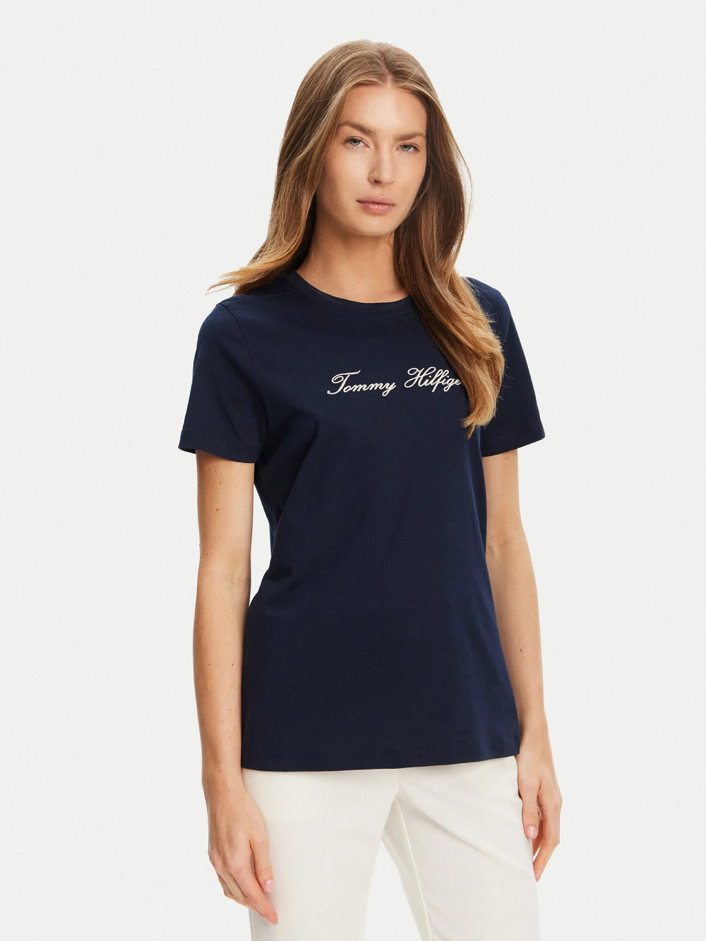 detail Tommy Hilfiger dámské tmavě modré tričko
