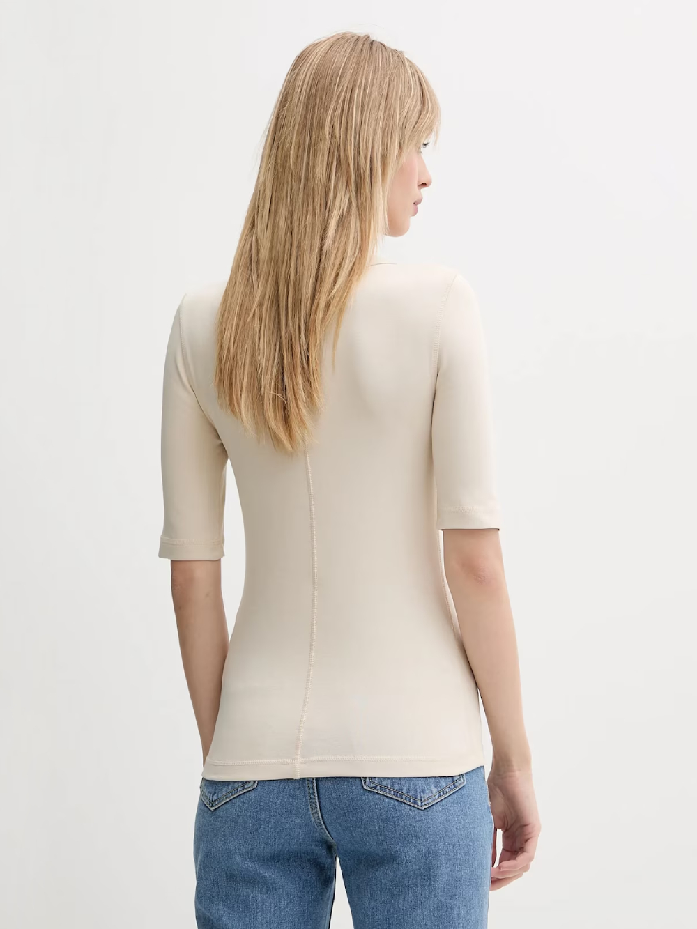 detail Calvin Klein dámské béžové tričko