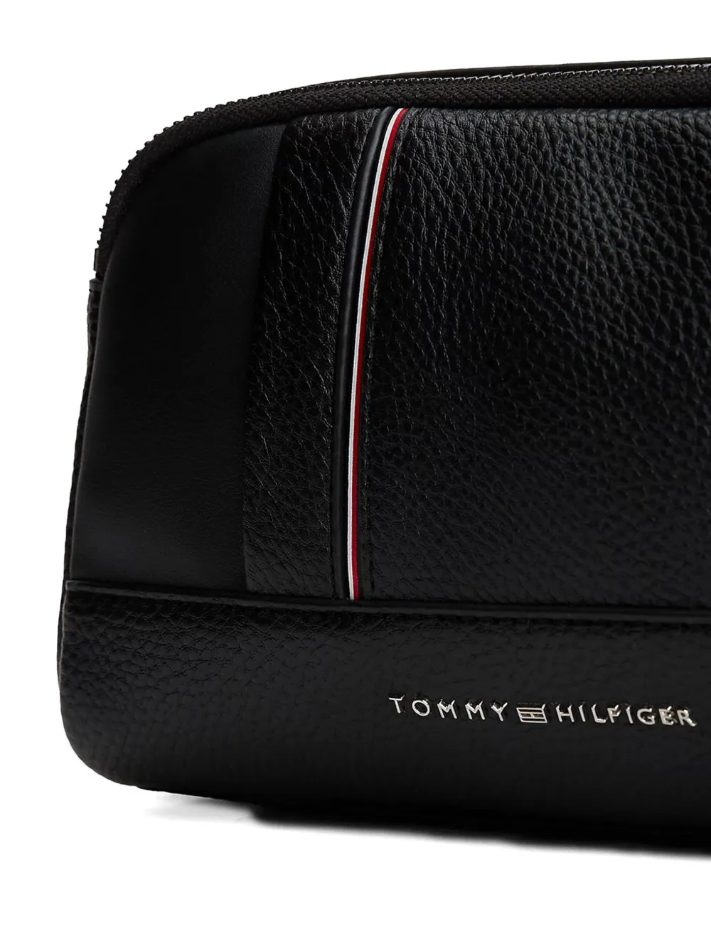 detail Tommy Hilfiger pánská černá taška