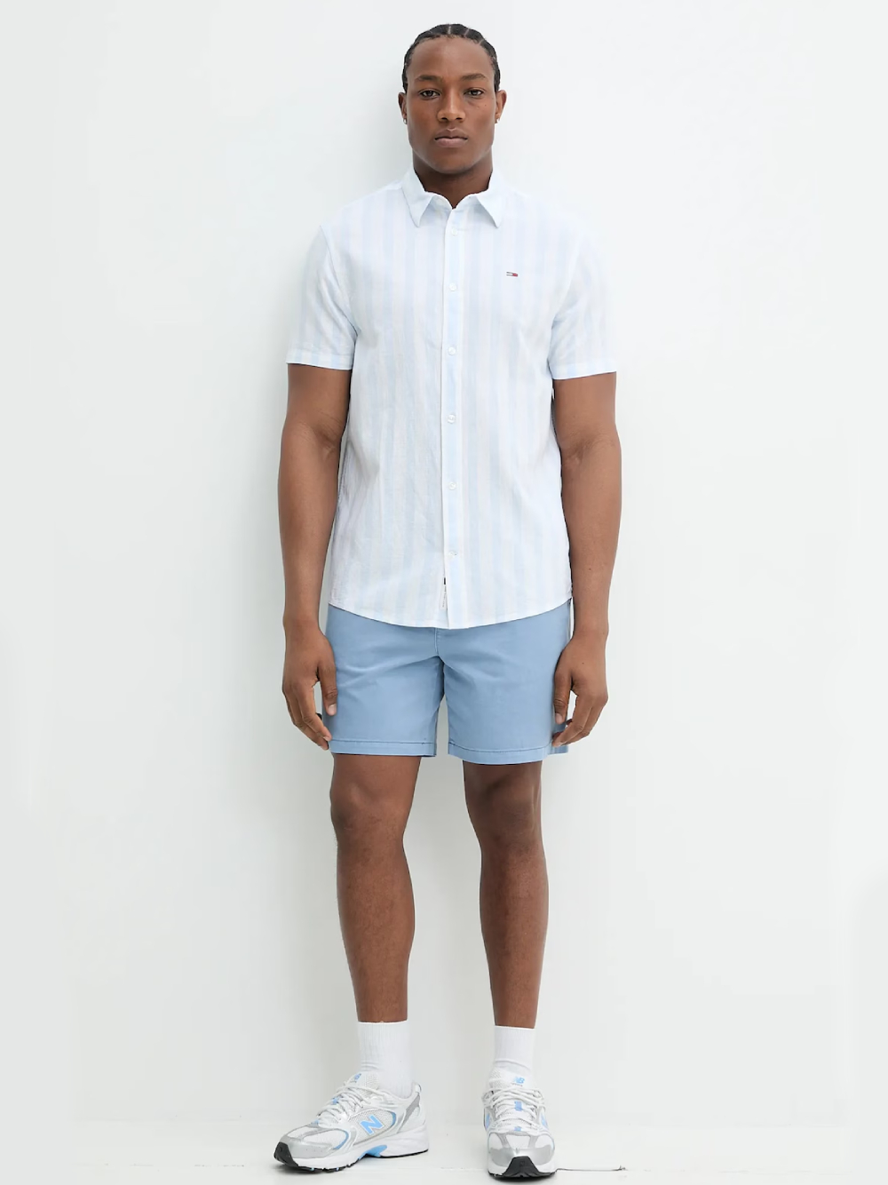 detail Tommy Jeans pánská bílo modrá košile