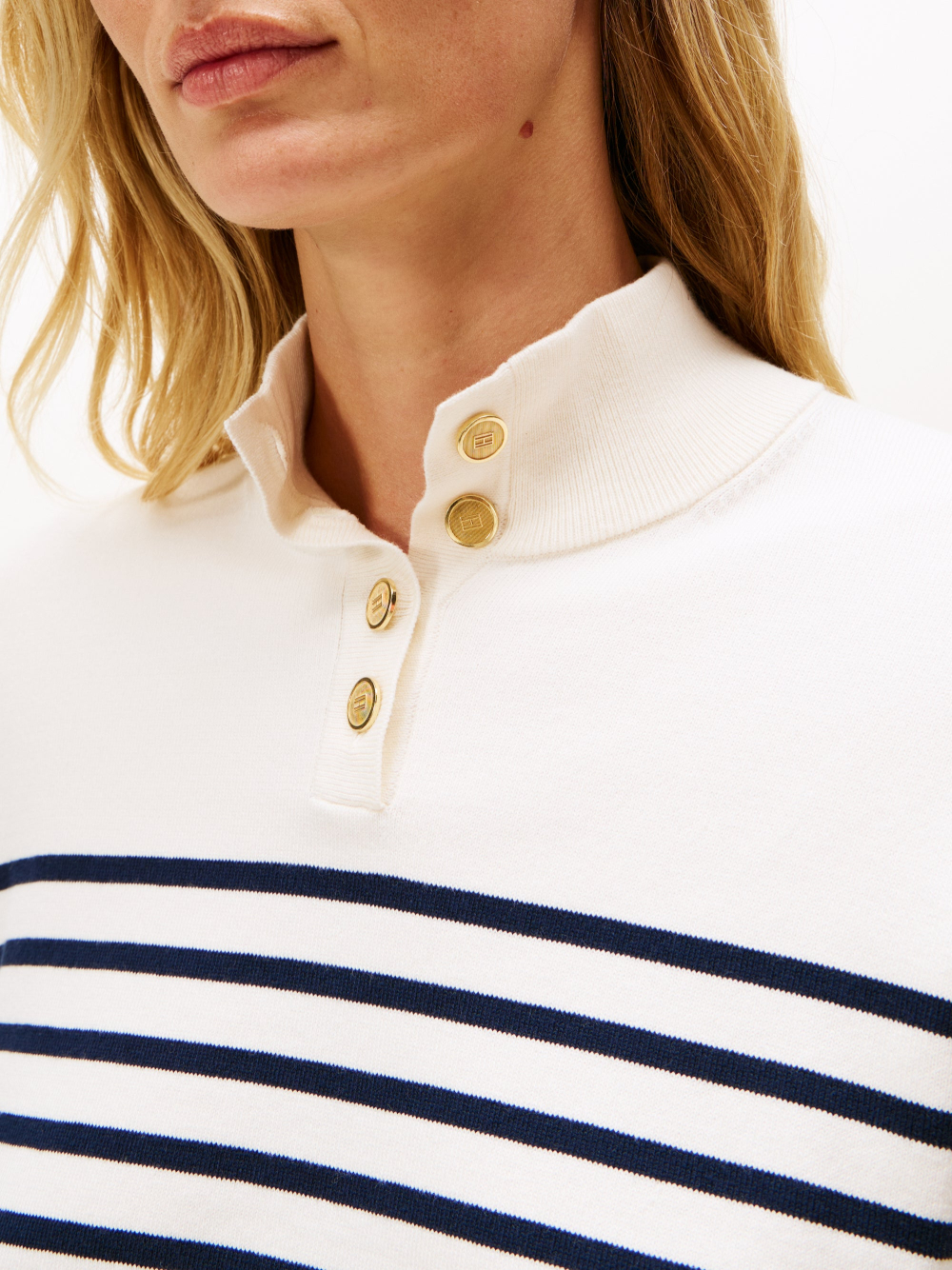 detail Tommy Hilfiger dámský pruhovaný svetr