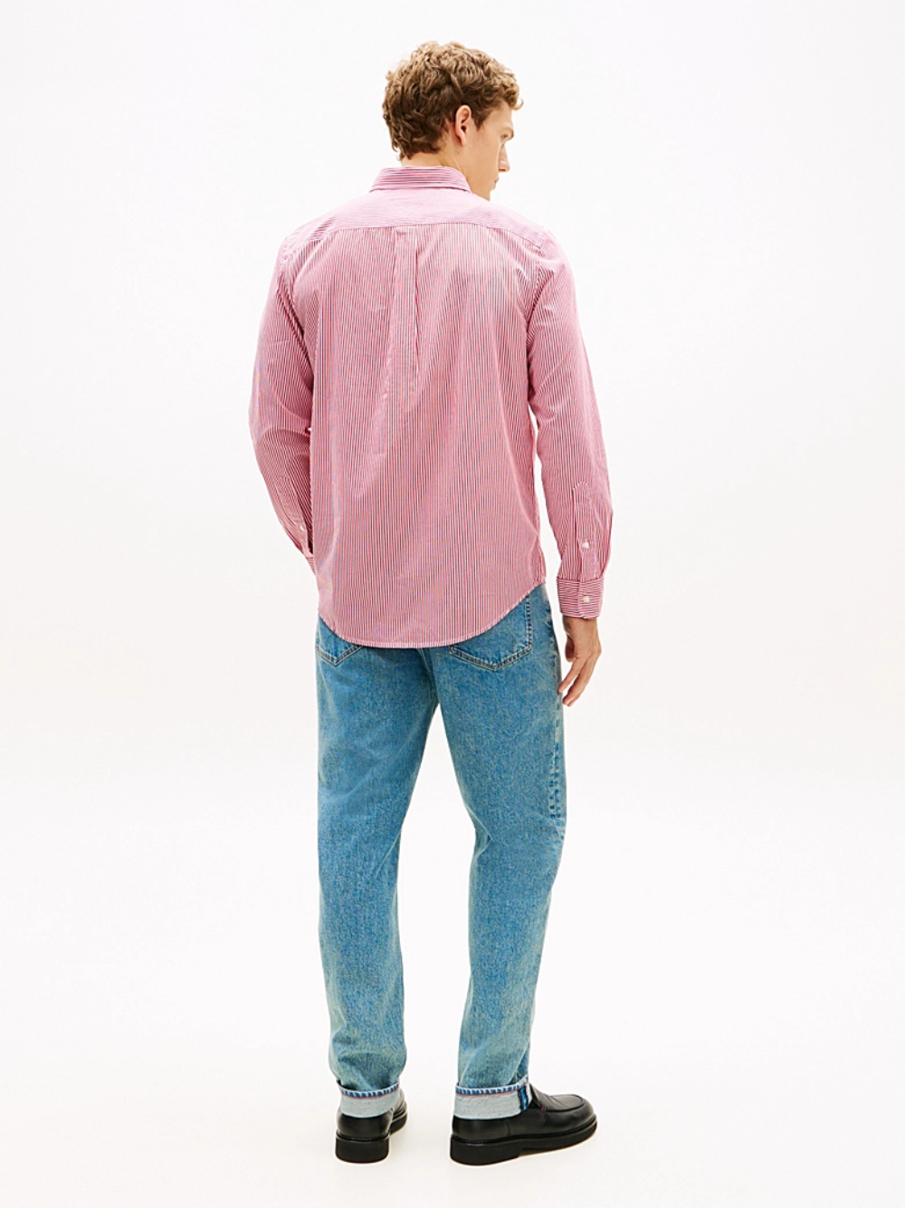 detail Tommy Hilfiger pánská růžová košile