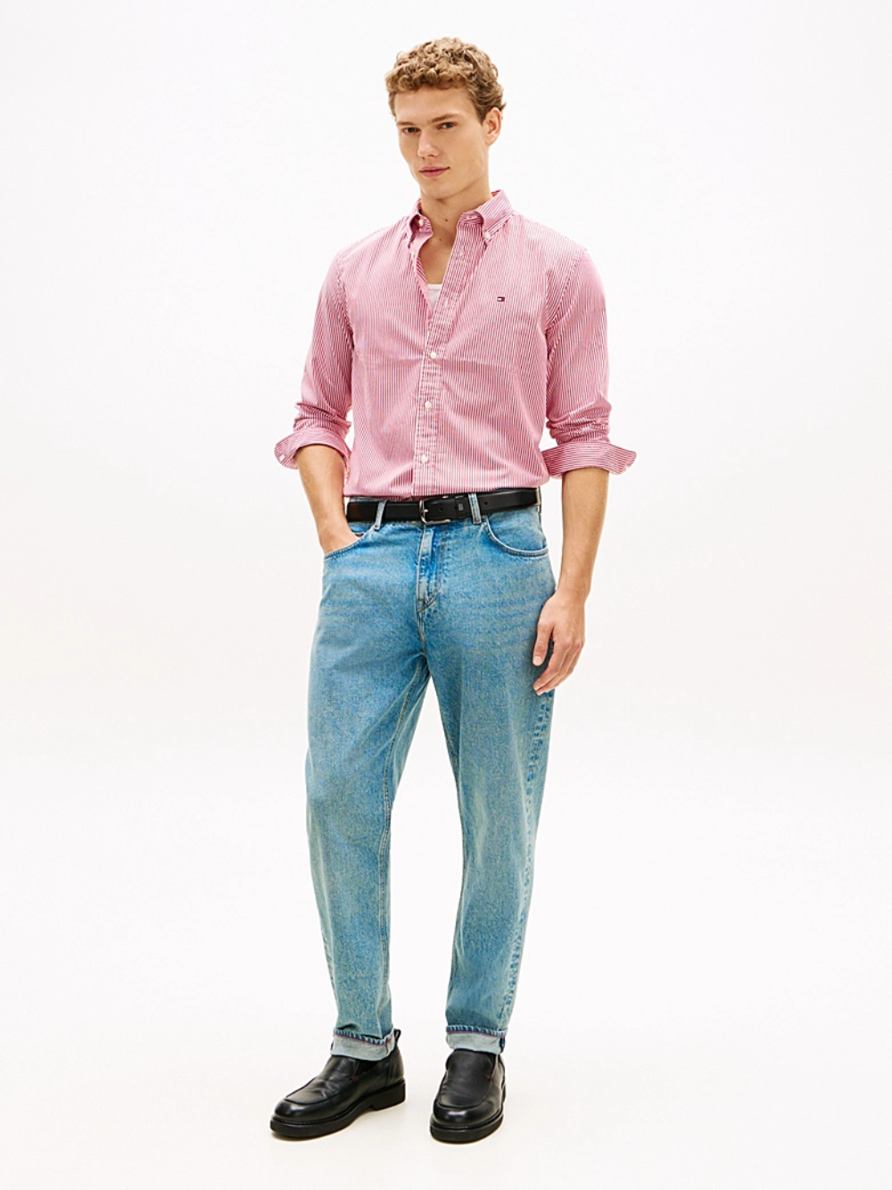 detail Tommy Hilfiger pánská růžová košile