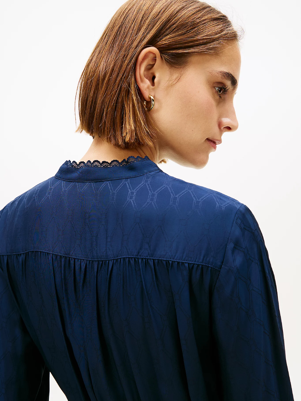 detail Tommy Hilfiger dámské tmavě modré šaty