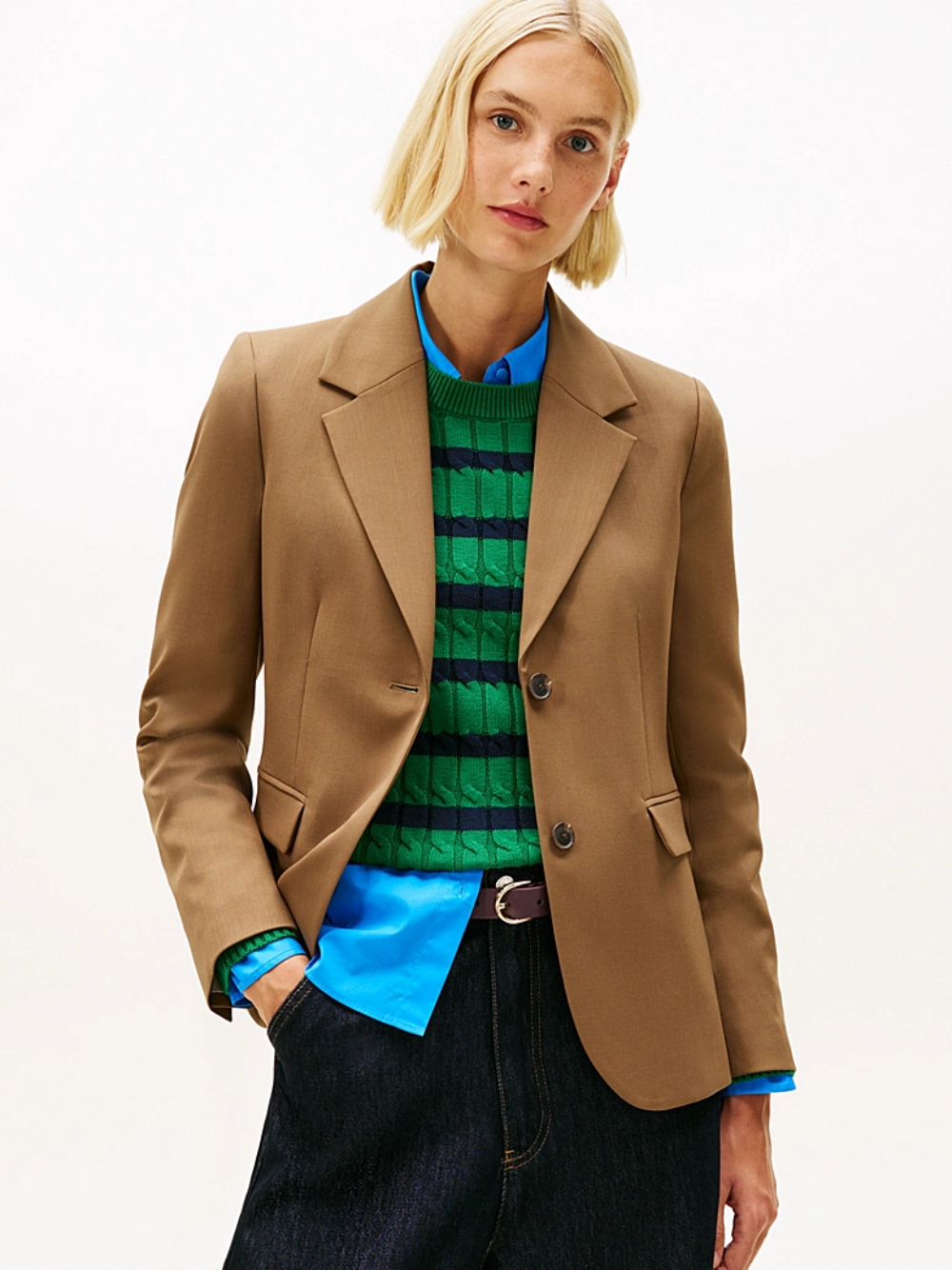 detail Tommy Hilfiger dámské hnědé sako