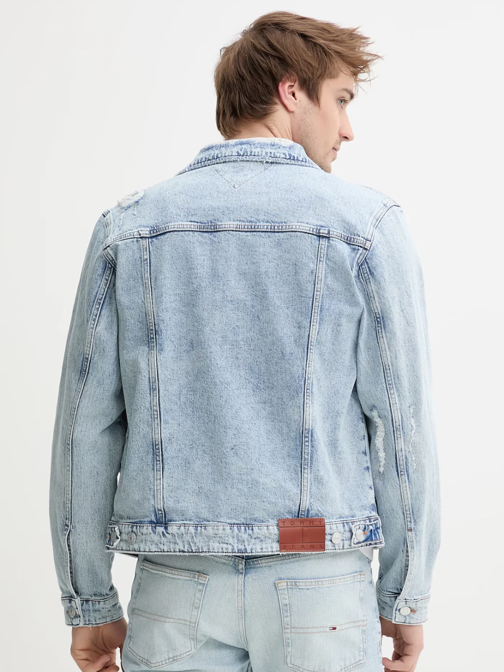 detail Tommy Jeans pánská džínová bunda