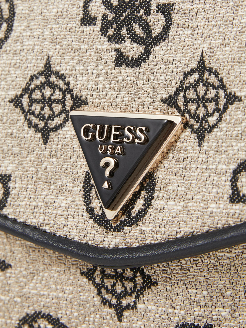 detail Guess dámská béžovo černá kabelka