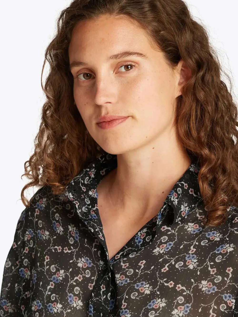 detail Tommy Jeans dámská černá vzorovaná halenka