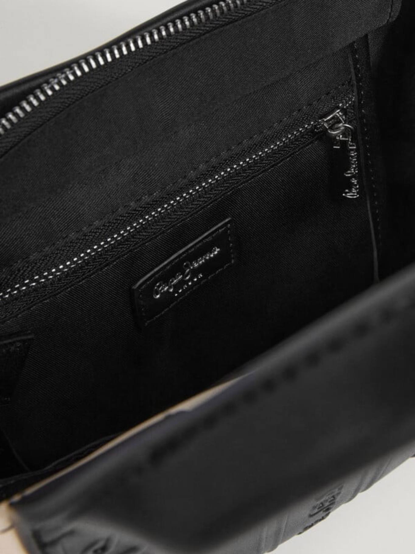 detail Pepe Jeans dámská černobílá kabelka 