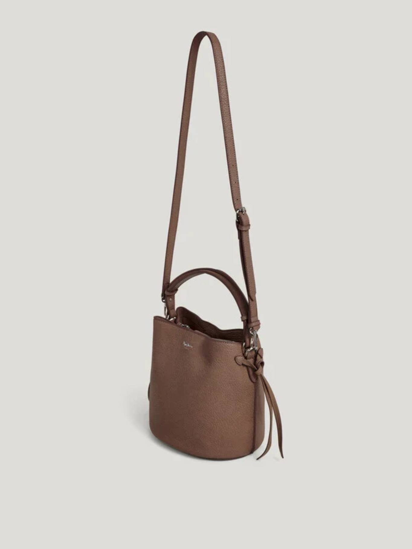 detail Pepe Jeans dámská hnědá kabelka