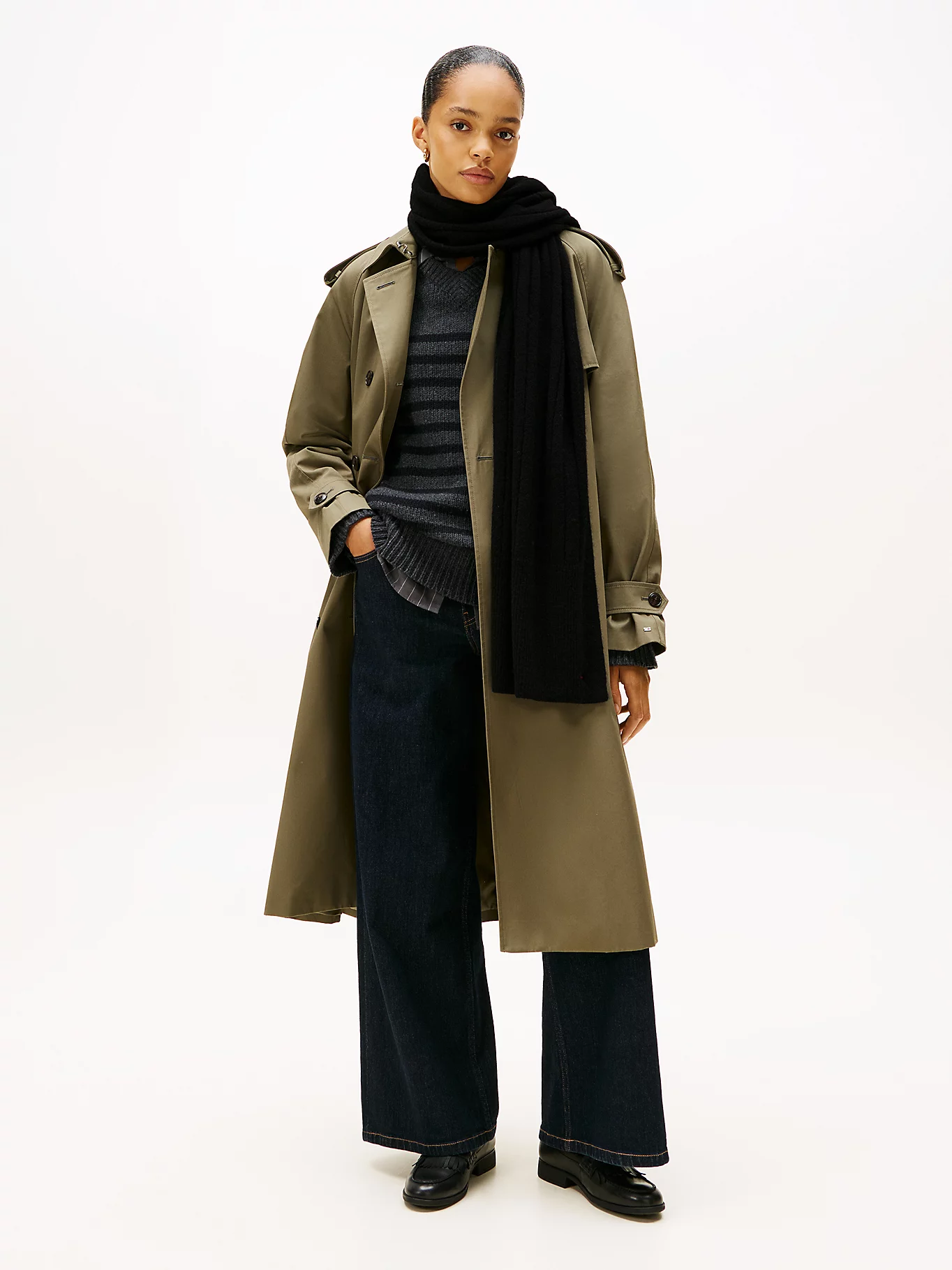 detail Tommy Hilfiger dámská černá šála
