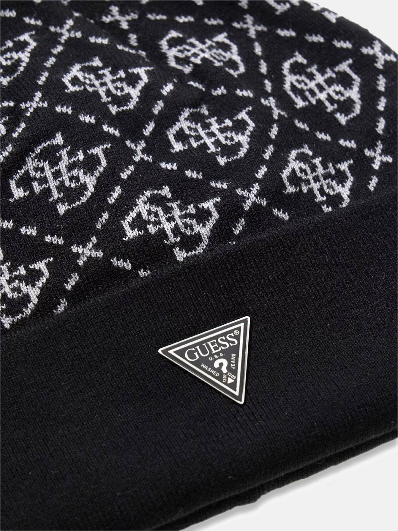 detail Guess pánská černá čepice