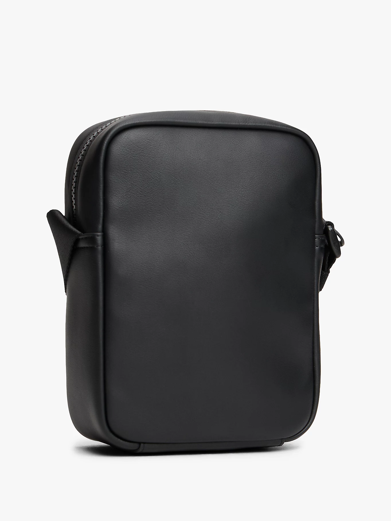 detail Tommy Hilfiger pánská černá taška přes rameno